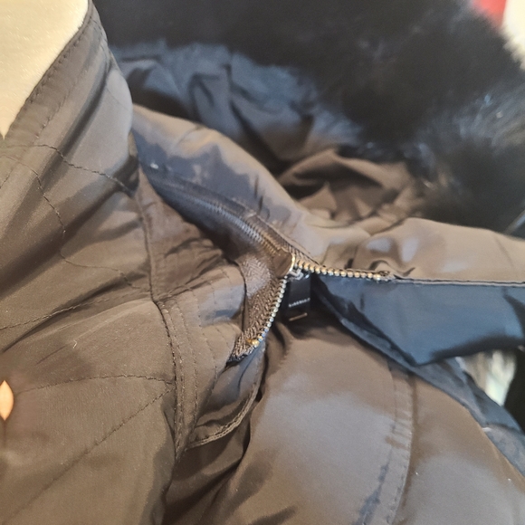 Burberry Long black puffer - Picture 8 of 12